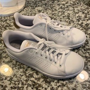 Adidas Womens Advantage Sneaker